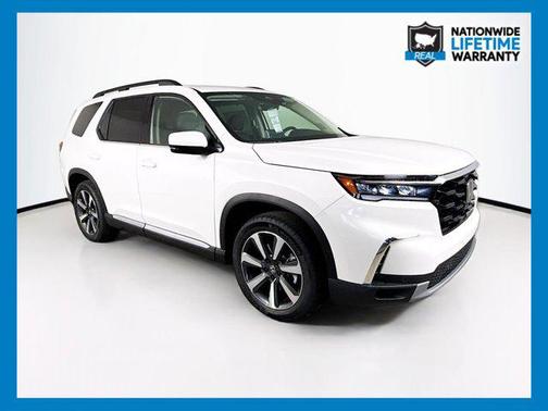 2025 Honda Pilot Touring 8-Passenger
