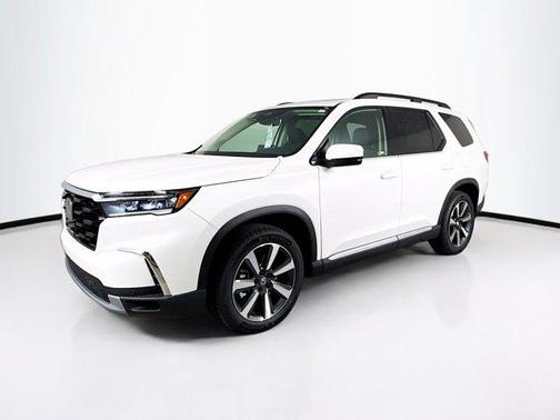 2025 Honda Pilot Touring 8-Passenger