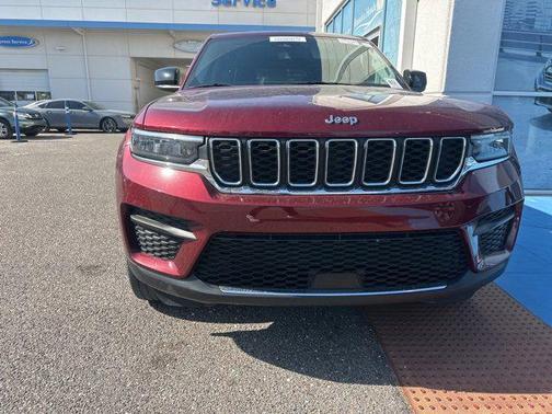 2023 Jeep Grand Cherokee Laredo
