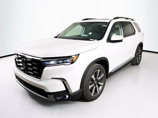 2025 Honda Pilot Touring 8-Passenger