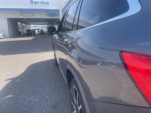 Modern Steel Metallic 2020 Honda Pilot Touring 8-Passenger