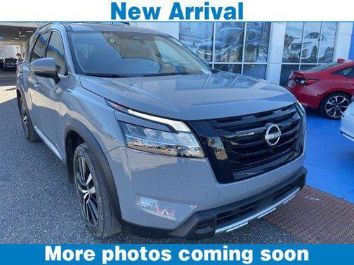 2024 Nissan Pathfinder Platinum FWD