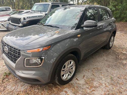 2021 Hyundai VENUE SE