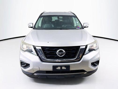 2017 Nissan Pathfinder SL