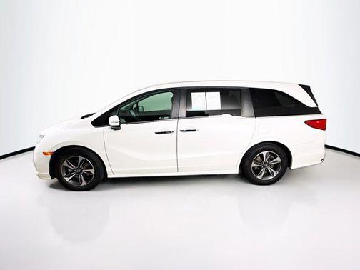 White 2019 Honda Odyssey Touring