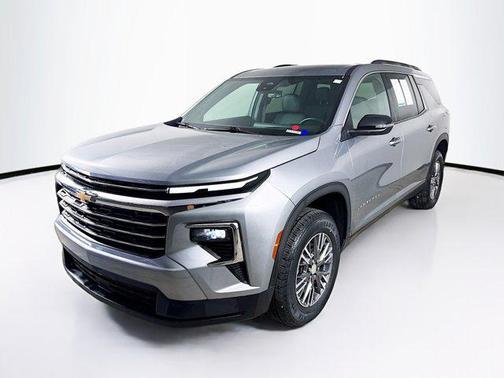 Sterling Gray Metallic 2025 Chevrolet Traverse LT