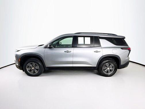 Sterling Gray Metallic 2025 Chevrolet Traverse LT