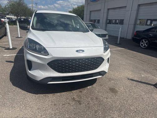 OXFORD WHITE 2022 Ford Escape S