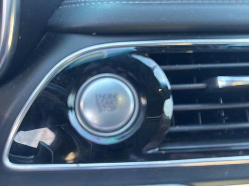 2022 Genesis G70 2.0T RWD