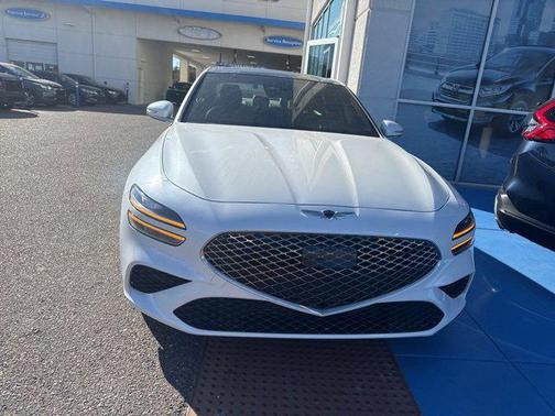 2022 Genesis G70 2.0T RWD