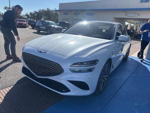 2022 Genesis G70 2.0T RWD