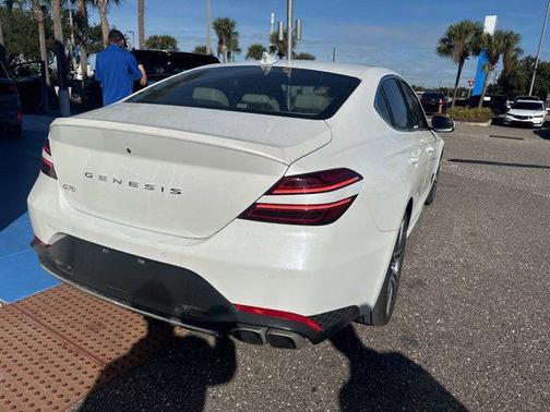 2022 Genesis G70 2.0T RWD