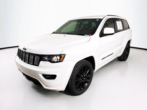 2022 Jeep Grand Cherokee Laredo