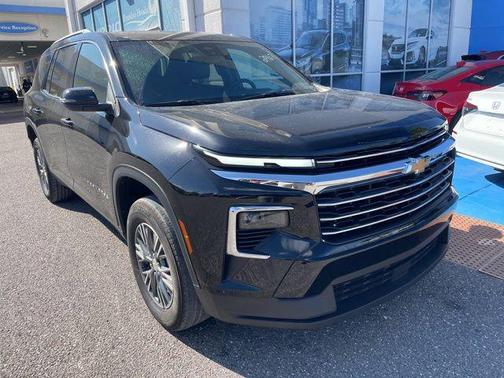 2025 Chevrolet Traverse LT