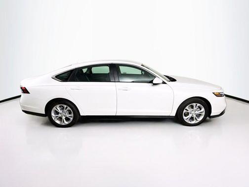 2025 Honda Accord LX 1.5T