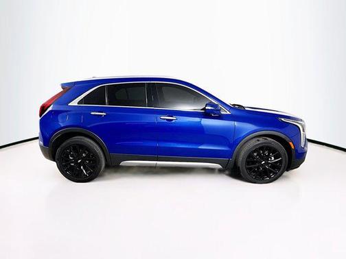 2022 Cadillac XT4 Premium Luxury