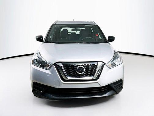 2019 Nissan Kicks S