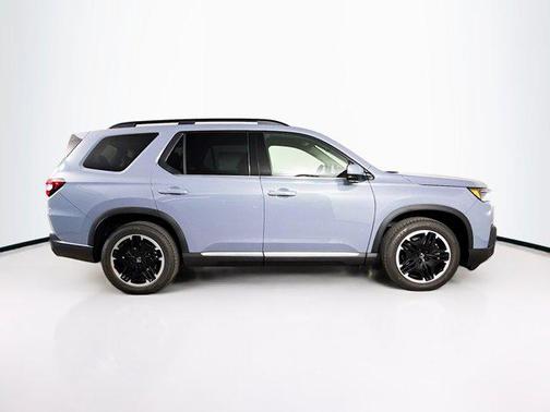 Sonic Gray Pearl 2026 Honda Pilot Touring 8-Passenger