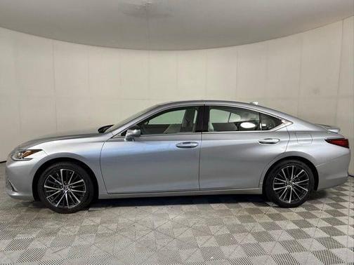 2024 Lexus ES 300h Base