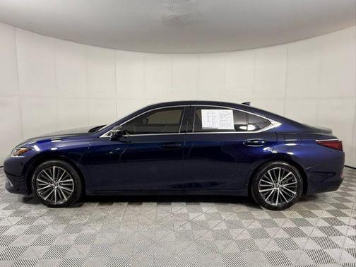 2023 Lexus ES 350 Base