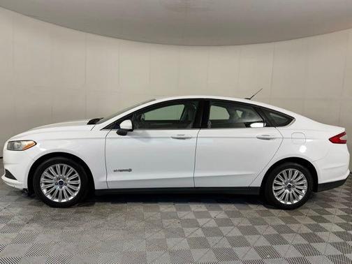 2014 Ford Fusion Hybrid S