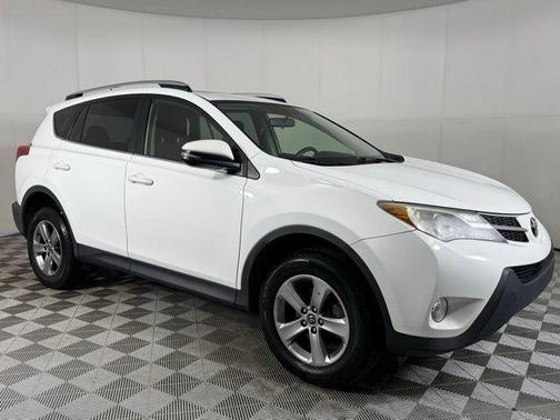 Super White 2015 Toyota RAV4 XLE