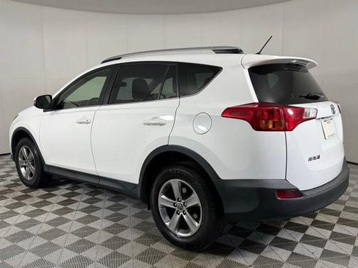 Super White 2015 Toyota RAV4 XLE