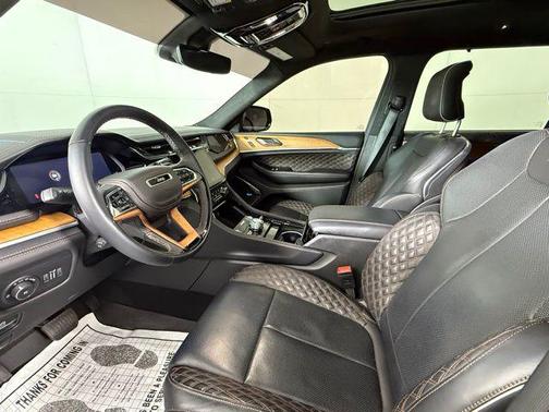 2023 Jeep Grand Cherokee L Summit Reserve