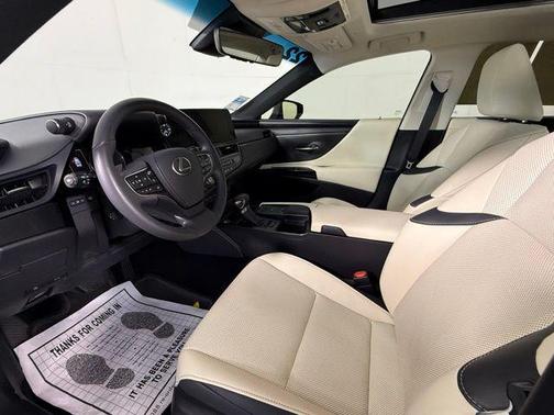 2022 Lexus ES 350 Base