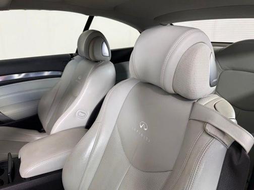 Black Obsidian 2009 INFINITI G37 Base