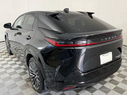 2023 Lexus RZ 450e Luxury