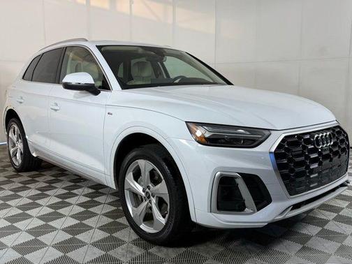 2023 Audi Q5 45 S line Premium Plus