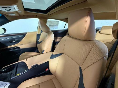 2025 Lexus ES 350 Base