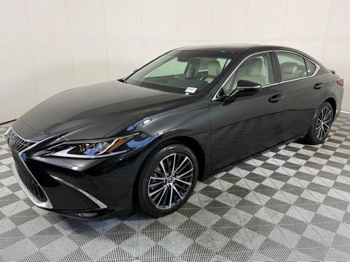 2025 Lexus ES 300h Base
