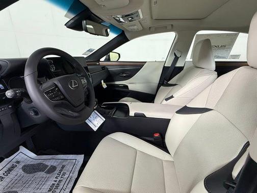 2025 Lexus ES 300h Base