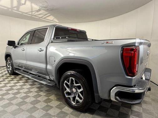 Sterling Metallic 2023 GMC Sierra 1500 SLT