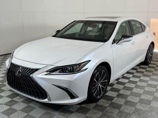 2025 Lexus ES 300h Base