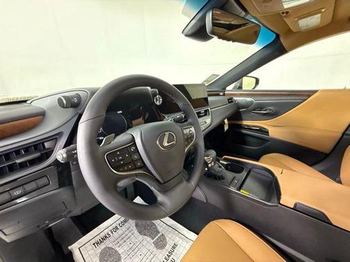 2025 Lexus ES 350 Base