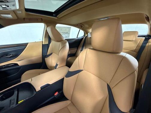 2025 Lexus ES 350 Base