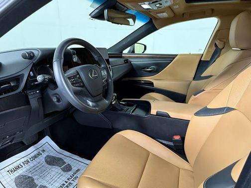 2024 Lexus ES 300h Base