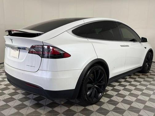 2020 Tesla Model X Long Range
