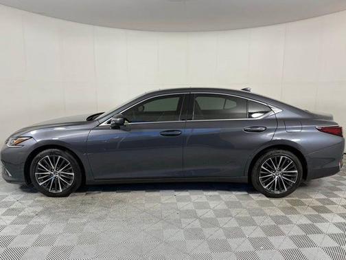 2023 Lexus ES 250 Base