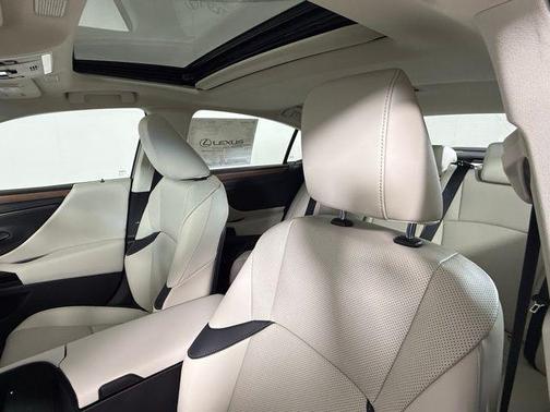 2025 Lexus ES 350 Base