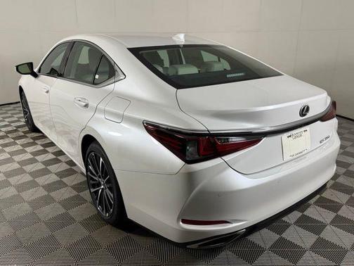 2025 Lexus ES 350 Base