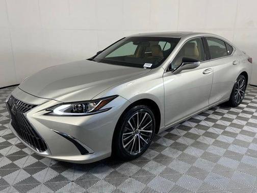 2025 Lexus ES 300h Base