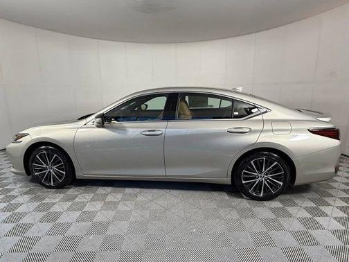 2025 Lexus ES 300h Base