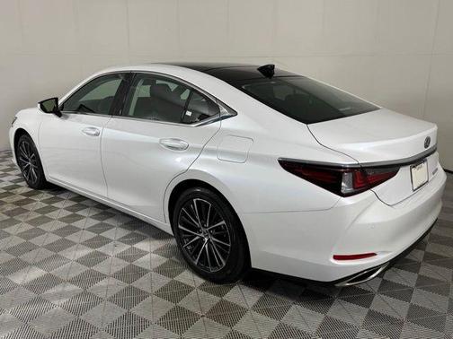 2025 Lexus ES 350 Base