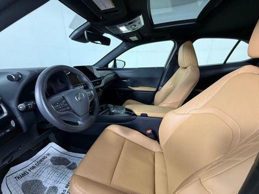 Eminent White Pearl 2025 Lexus UX 300h Premium