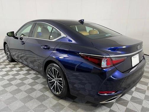 2025 Lexus ES 350 Base