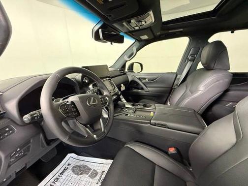 2025 Lexus LX 700h Overtrail
